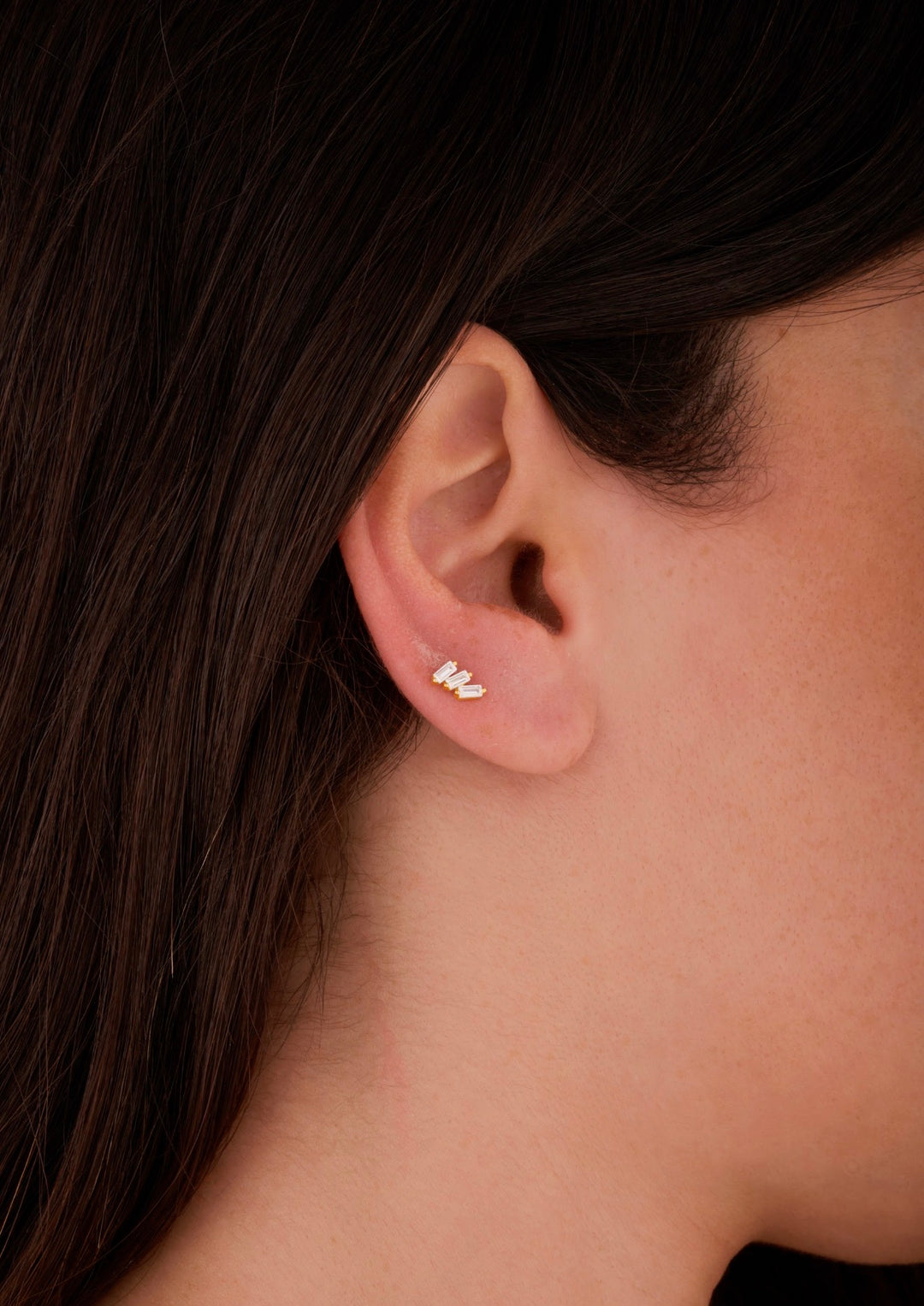Iris triple rectangles gold ear piercing