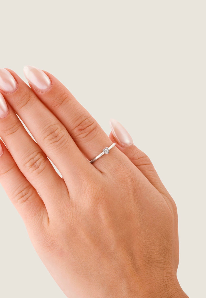 Valentine small heart white gold, diamond ring
