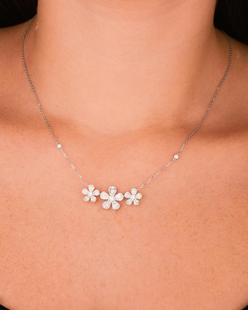 Trendy Triple Flowers Diamond Necklace