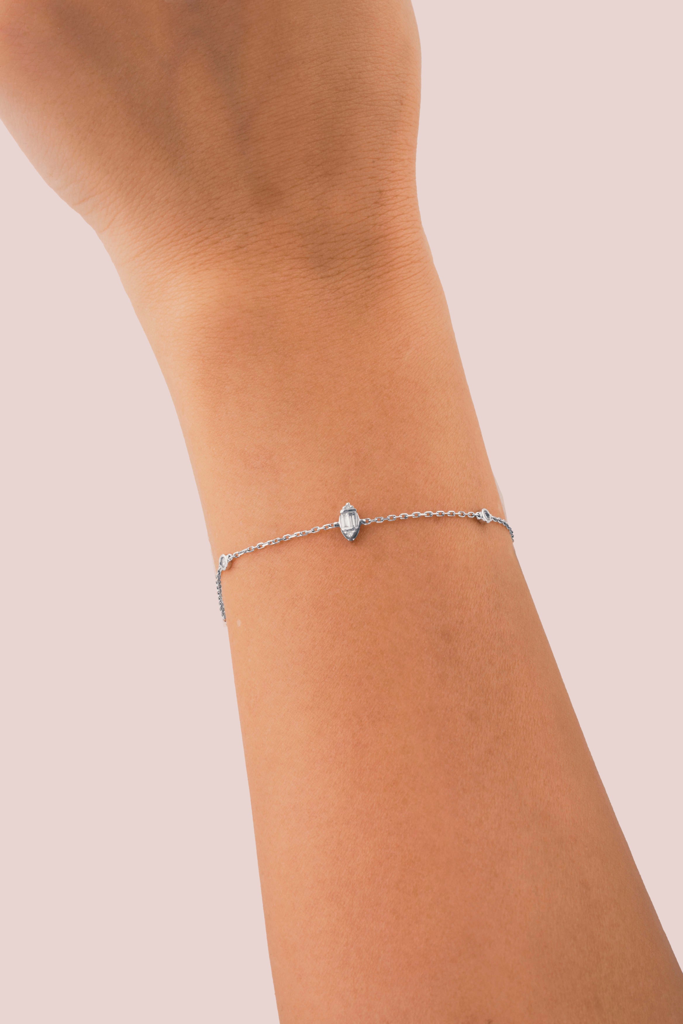 Trendy Oval Diamond Chain Bracelet