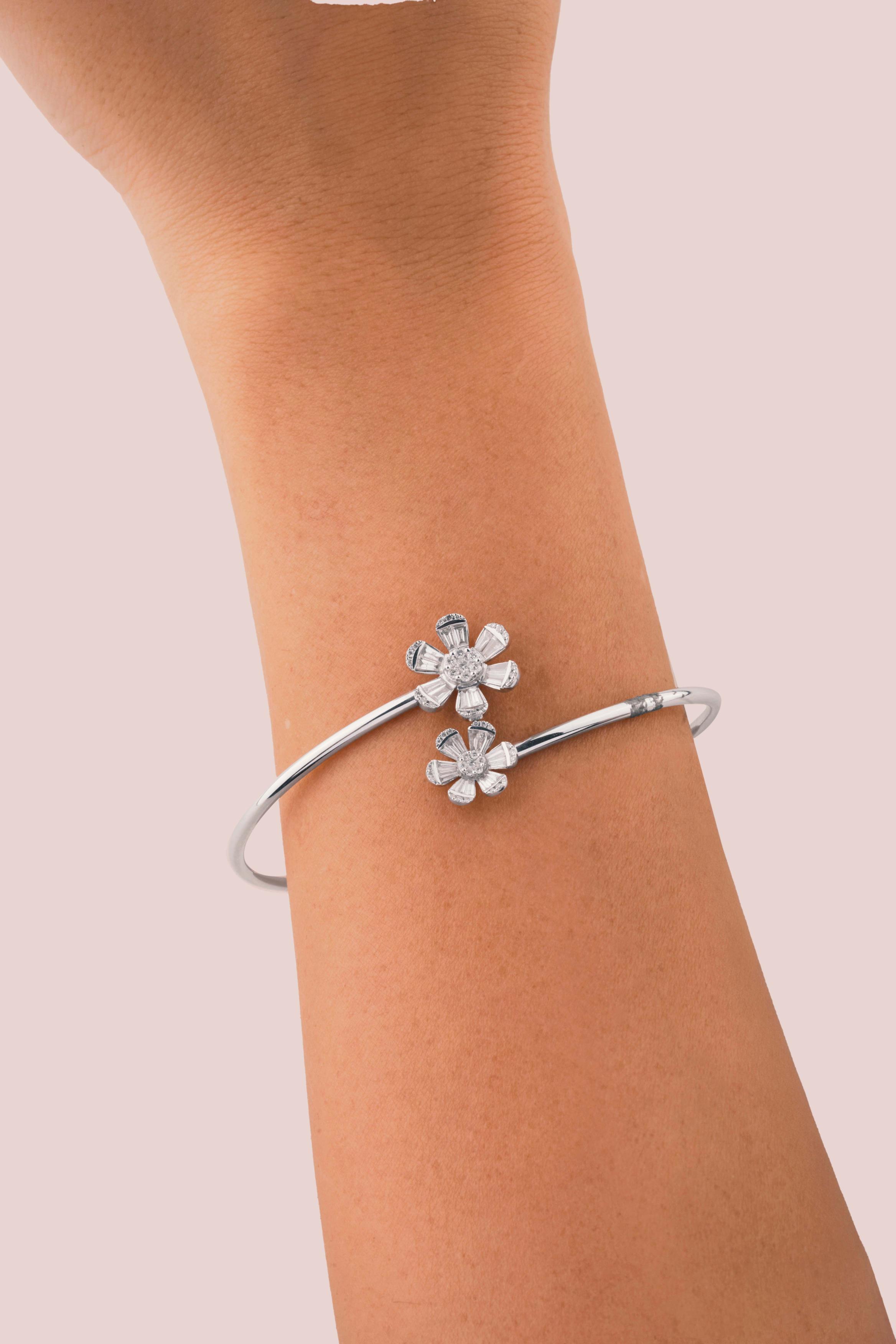 Trendy Flower Flex Bangle