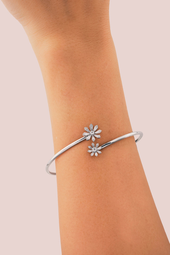 Trendy Slim Flower Flex Bangle
