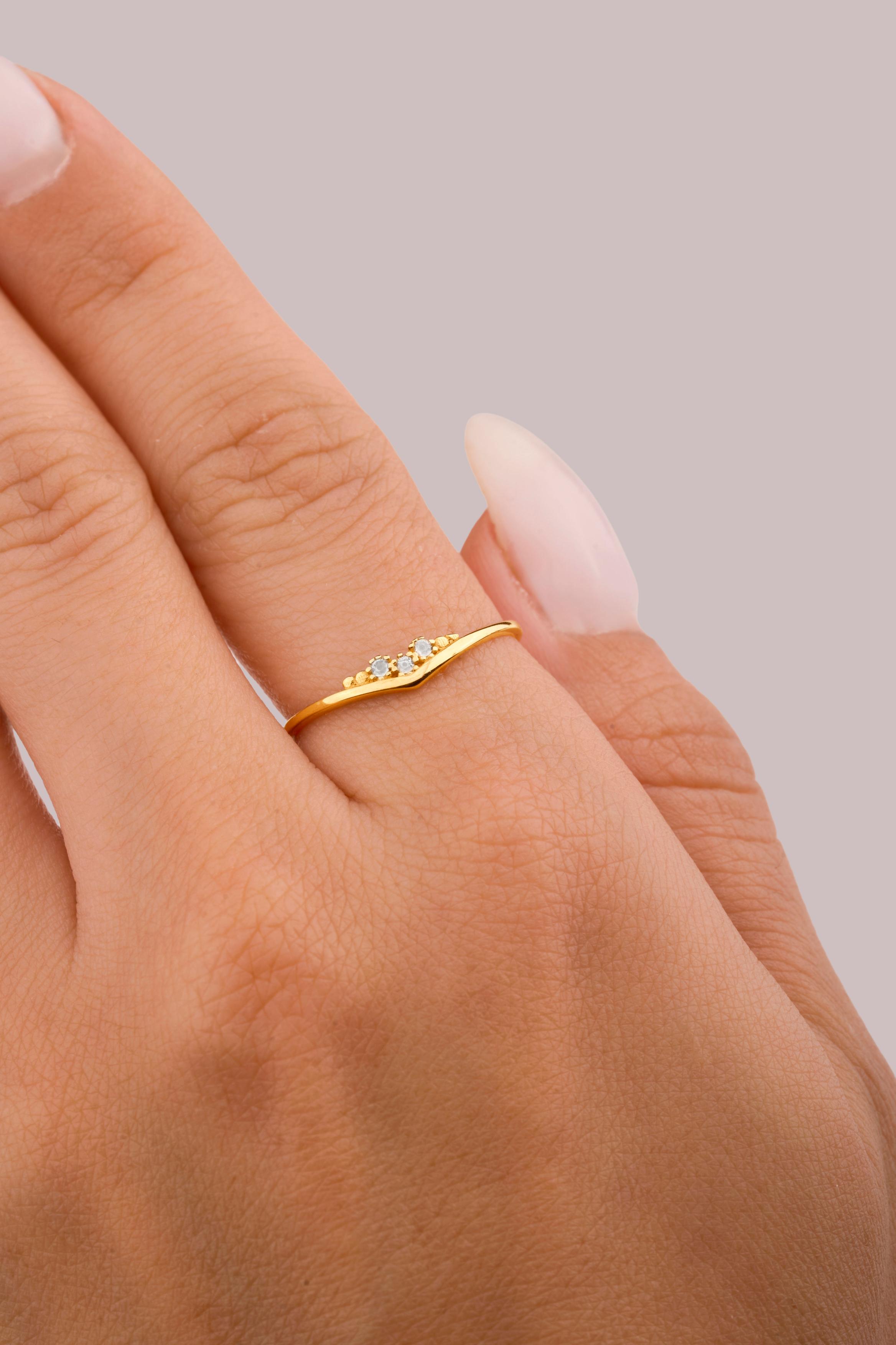 IRIS Arrow Gold Ring