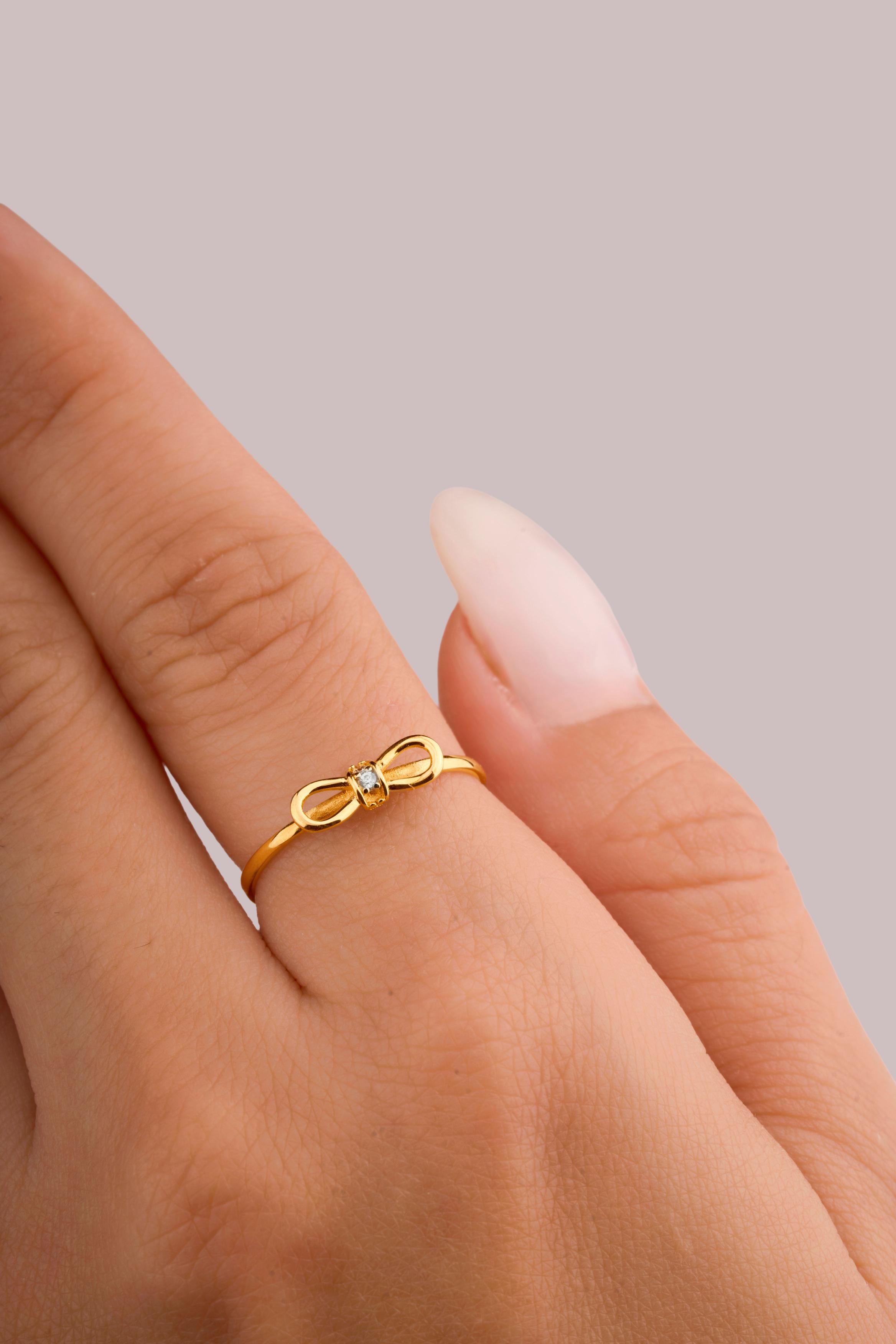 IRIS Wide Bow Gold Ring