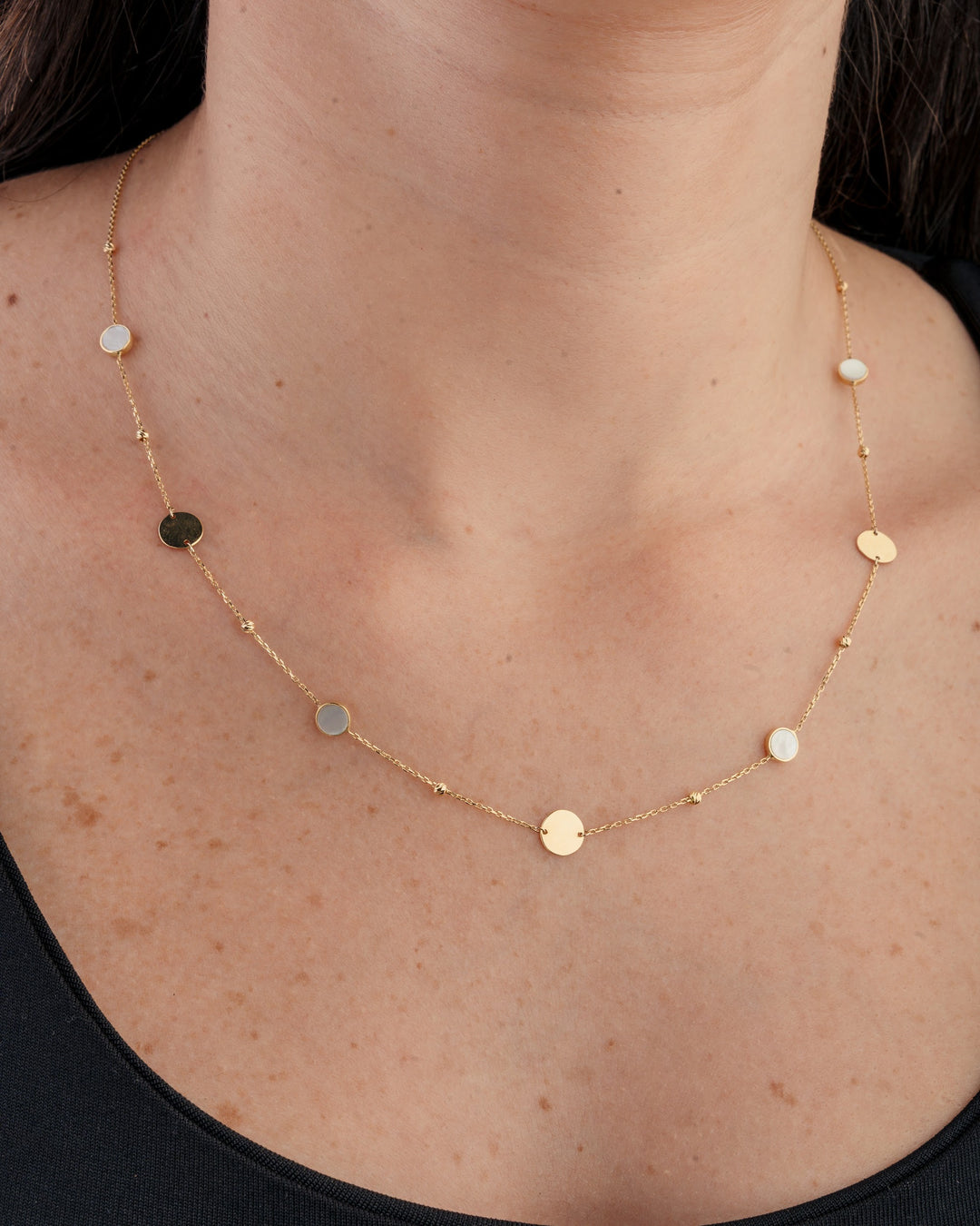 Eclat four circles gold necklace