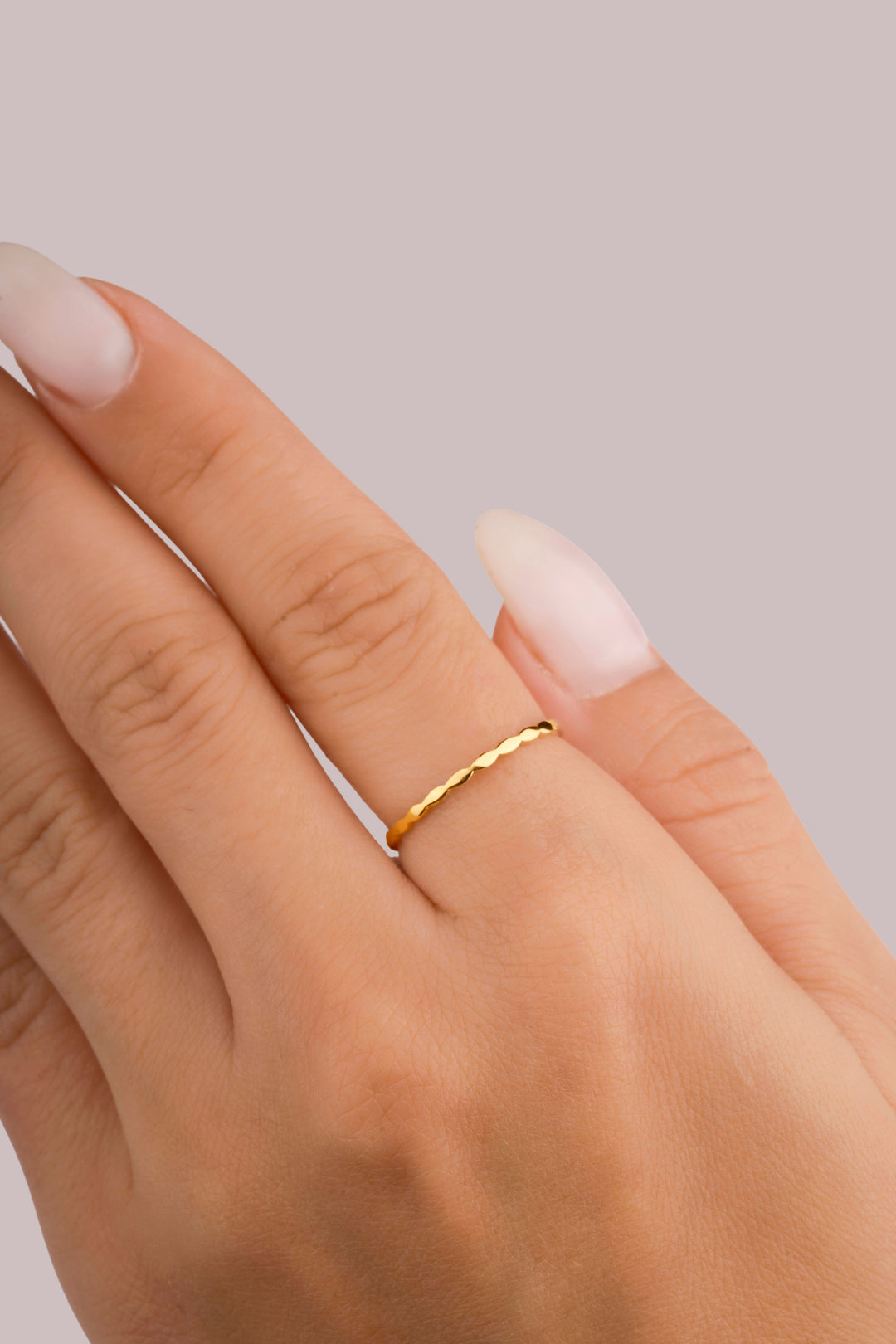IRIS Flat Oval Gold Ring