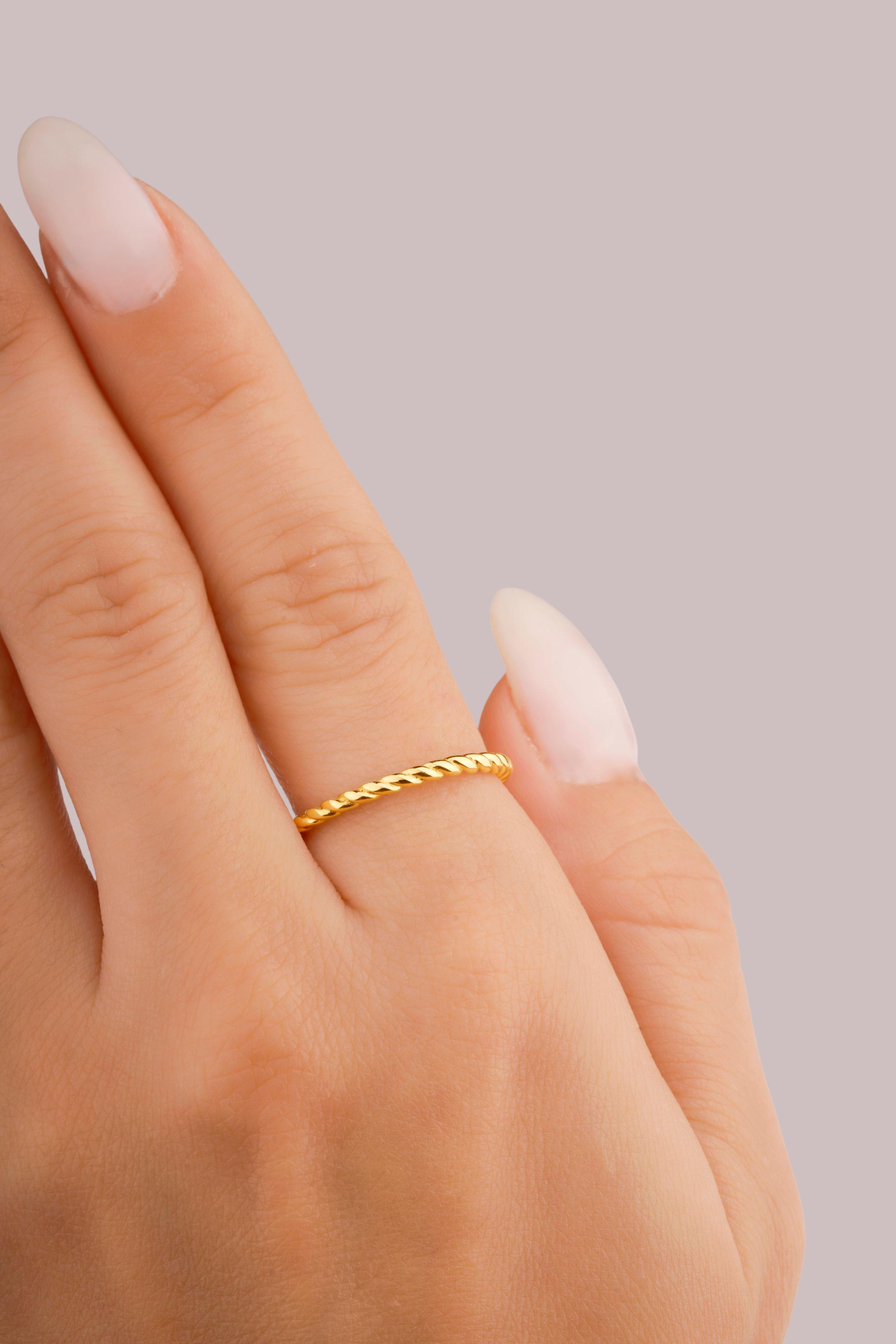 IRIS Coiled Gold Ring