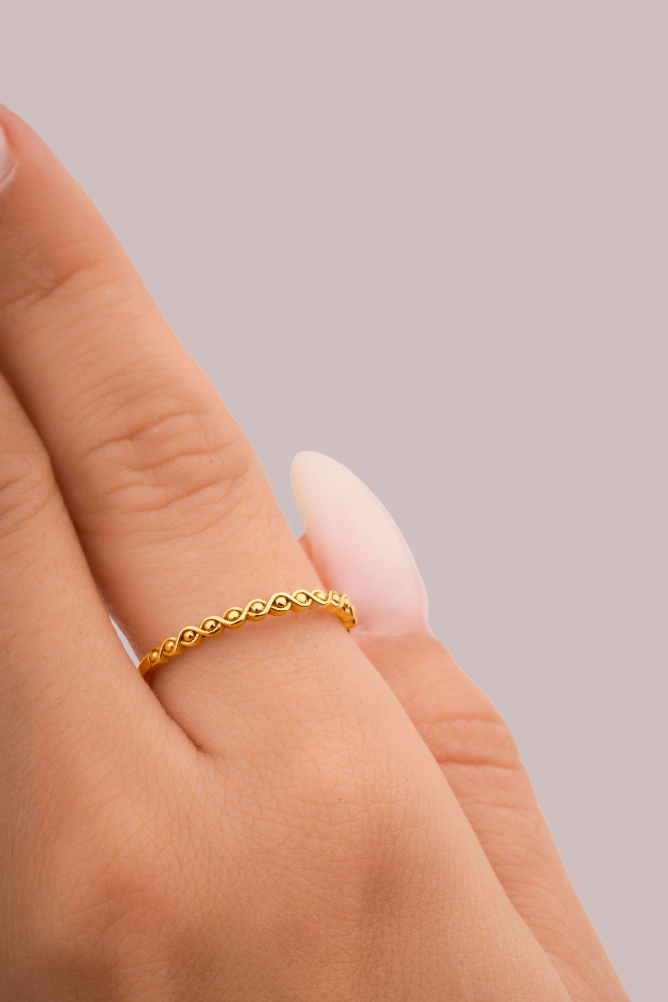 IRIS Wavy Gold Ring