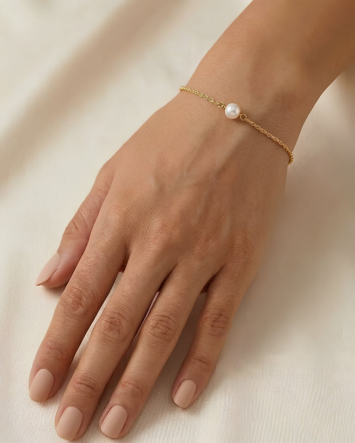 Iris Half Pearls Gold Bracelet