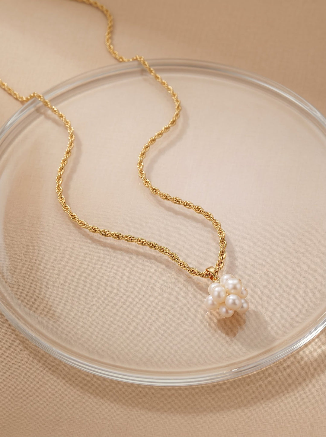 Iris Half Pearls Gold Necklace