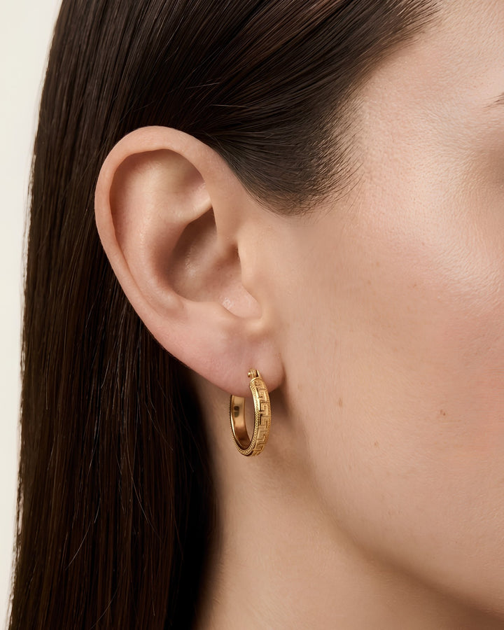 Iris Small Vintage Gold Earring
