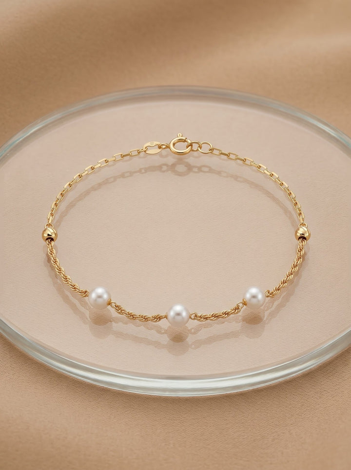 Iris Three Pearls Gold Bracelet