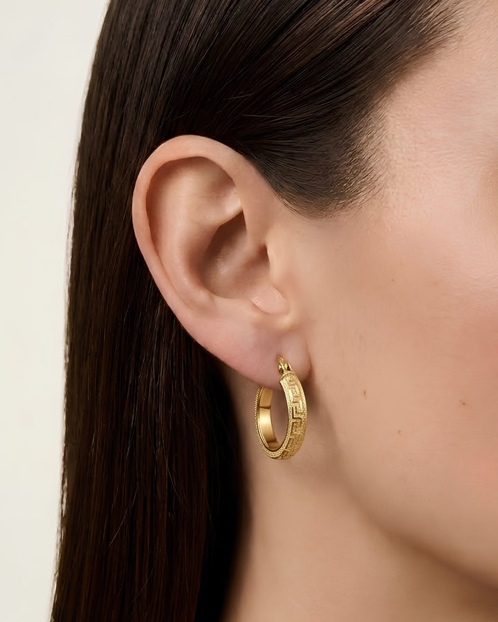 Iris Tiny Vintage Gold Earring
